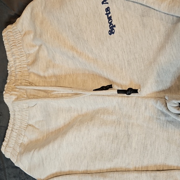 NWT Pretty Little Things Tall sports academy puff print Joggers Sweat Pants sz S - Picture 5 of 8